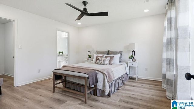 98 DEXTER AVENUE, Hueytown, AL 35023