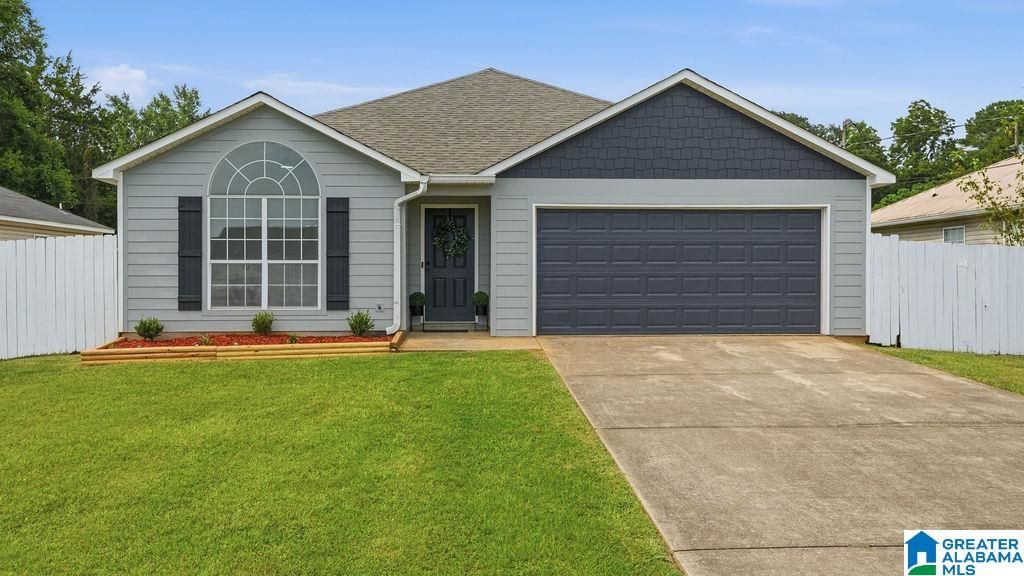 98 DEXTER AVENUE, Hueytown, AL 35023