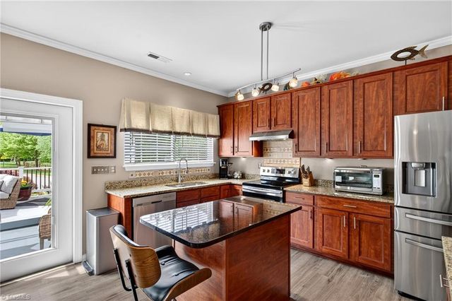 2 Pilot Ridge Court, Greensboro, NC 27407