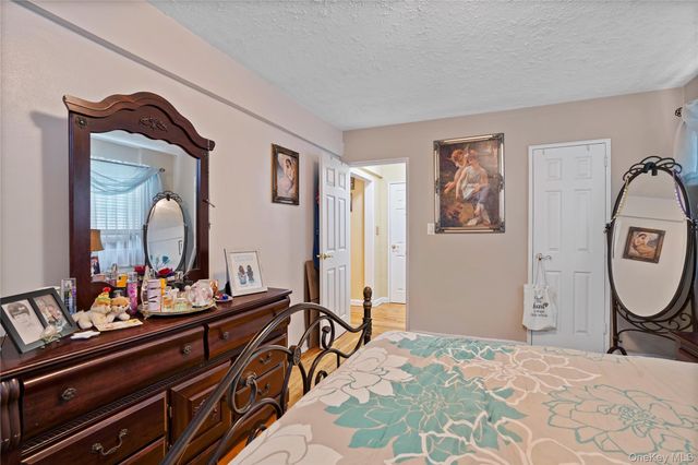 155-45 81st Street 18, Howard Beach, NY 11414