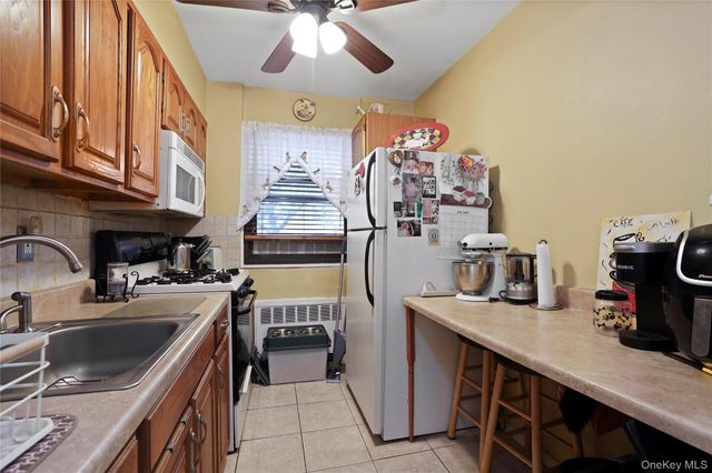155-45 81st Street 18, Howard Beach, NY 11414