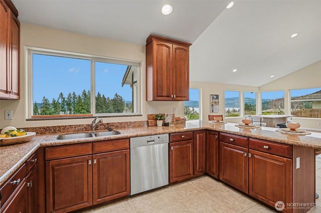 532 172 nd Place NE, Bellevue, WA 98008