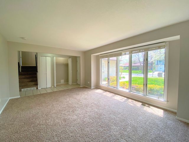 5210 Arquilla Drive, Richton Park, IL 60471