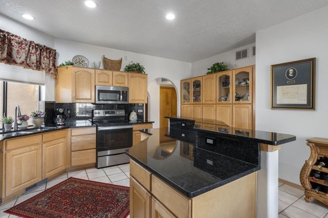 343 Serenity Court SE, Albuquerque, NM 87123