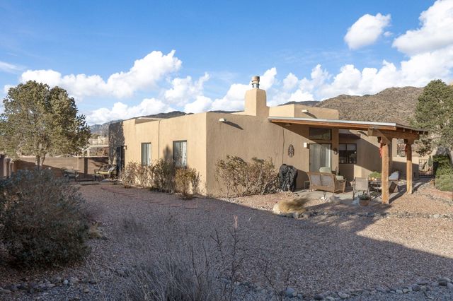 343 Serenity Court SE, Albuquerque, NM 87123