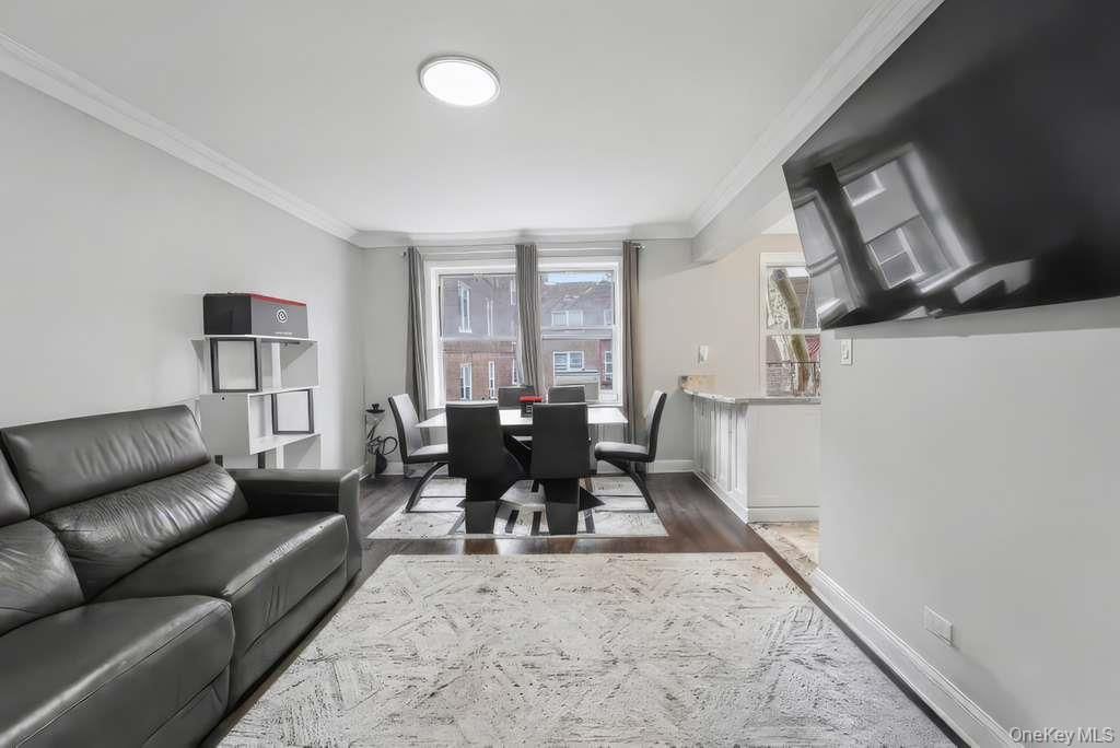 141-35 78th Road 2-M, Kew Garden Hills, NY 11367