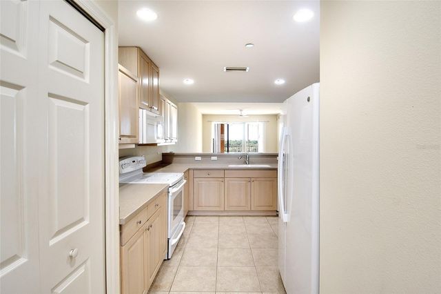 1921 MONTE CARLO DRIVE 603, Sarasota, FL 34231