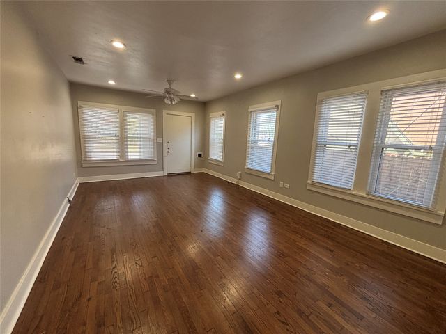 3817 Crestline Road, Fort Worth, TX 76107