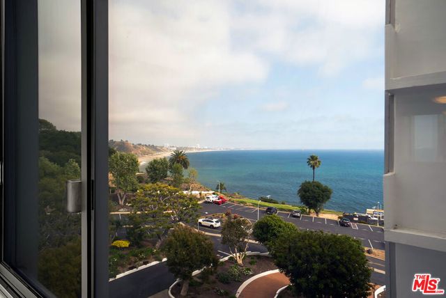 17352 W Sunset Boulevard 606, Pacific Palisades, CA 90272