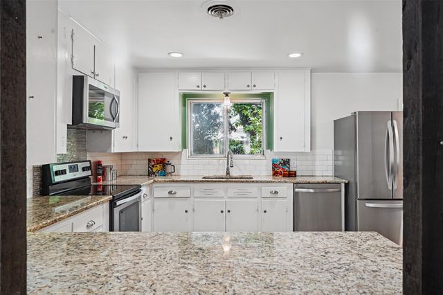 3309 Bosque LN, Austin, TX 78754