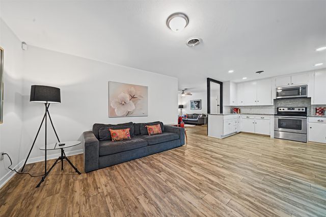 3309 Bosque LN, Austin, TX 78754