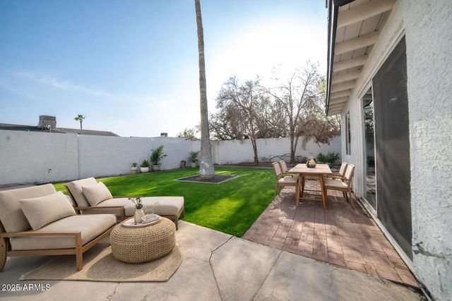 1633 E WESLEYAN Drive E, Tempe, AZ 85282