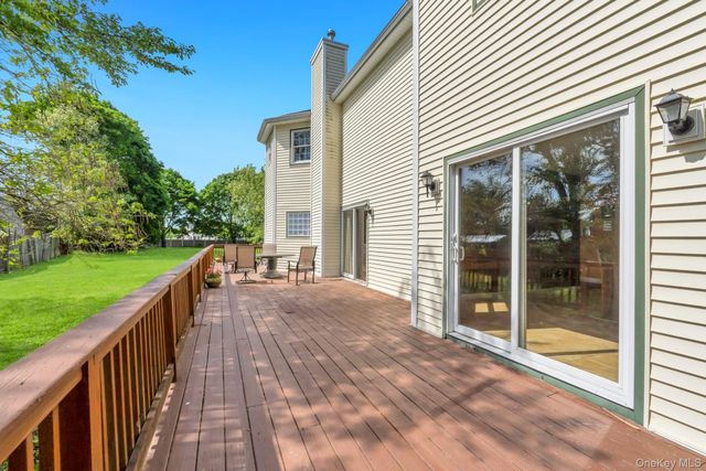 506 Moriches Middle Island Road, Manorville, NY 11949