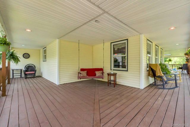 506 Moriches Middle Island Road, Manorville, NY 11949