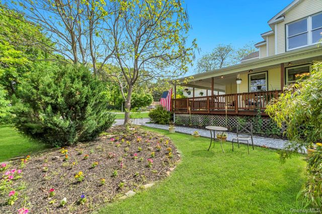 506 Moriches Middle Island Road, Manorville, NY 11949