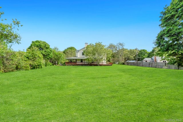 506 Moriches Middle Island Road, Manorville, NY 11949