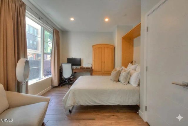 2041 W Place Drive, Costa Mesa, CA 92627