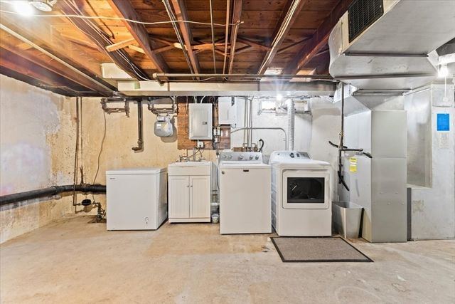 49 Cove St, Pawtucket, RI 02861