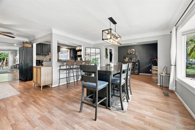 18329 Norwich Road, Livonia, MI 48152