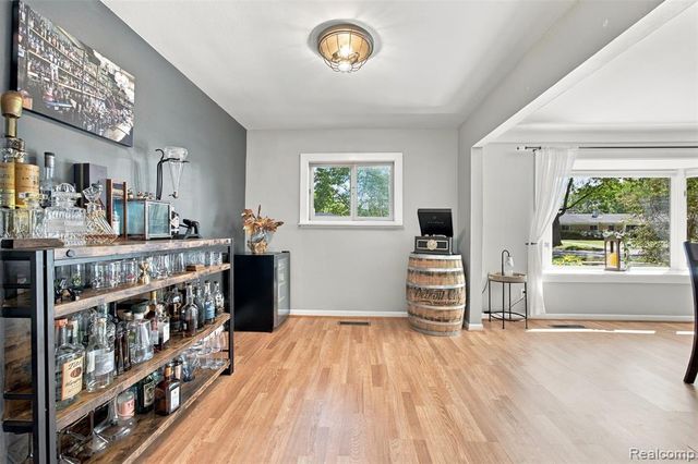 18329 Norwich Road, Livonia, MI 48152