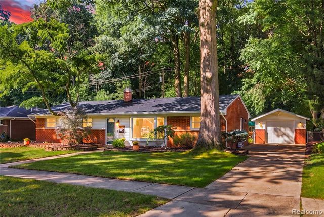 18329 Norwich Road, Livonia, MI 48152