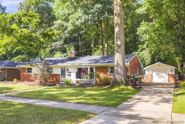 18329 Norwich Road, Livonia, MI 48152
