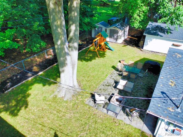 18329 Norwich Road, Livonia, MI 48152