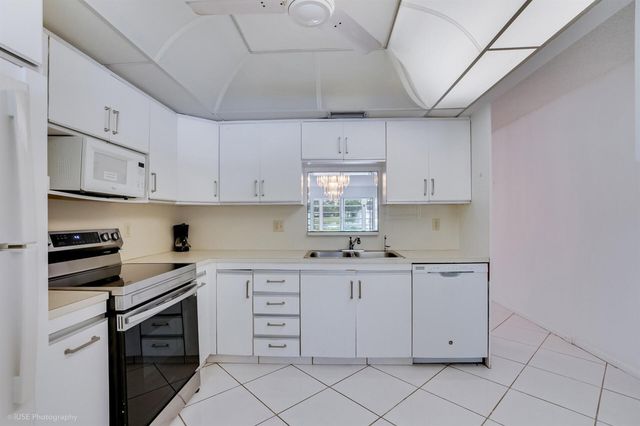 2305 Lucaya Lane G1, Coconut Creek, FL 33066