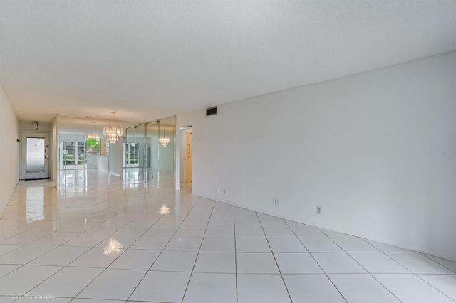 2305 Lucaya Lane G1, Coconut Creek, FL 33066