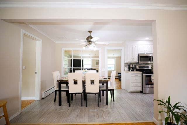 12 London Road, Windsor, CT 06095