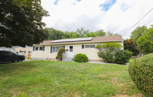 12 London Road, Windsor, CT 06095