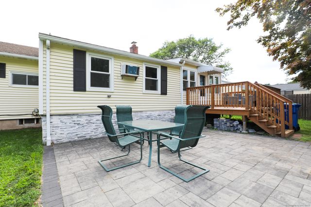 12 London Road, Windsor, CT 06095