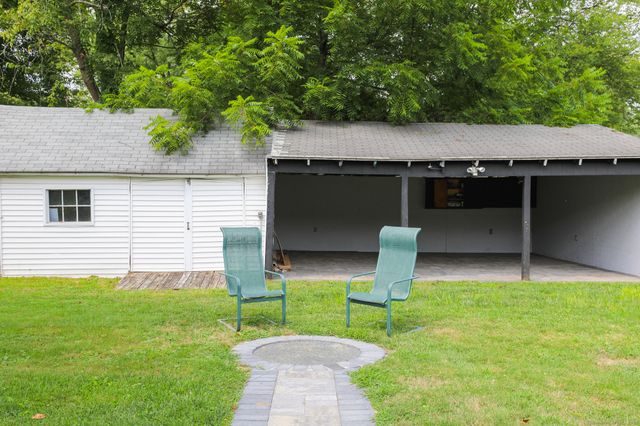 12 London Road, Windsor, CT 06095