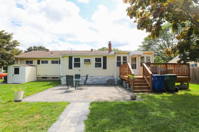 12 London Road, Windsor, CT 06095
