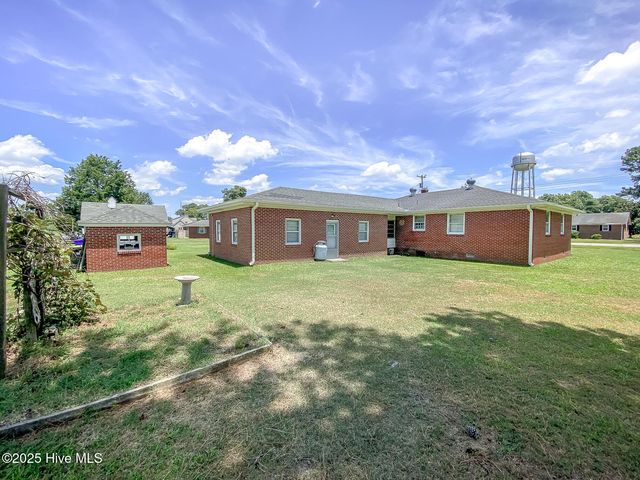 202 Winfall Boulevard, Hertford, NC 27944
