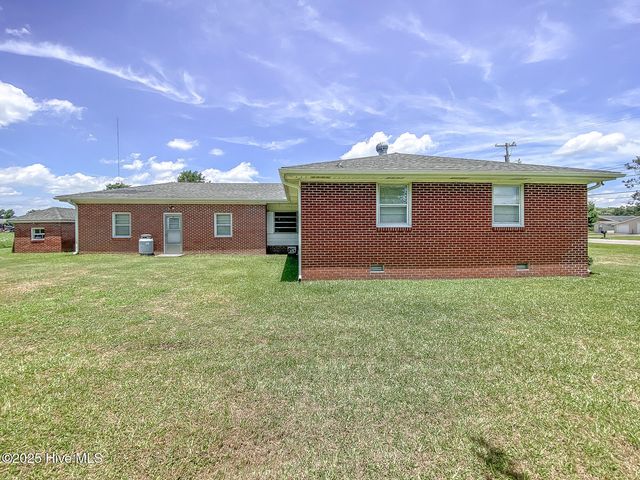 202 Winfall Boulevard, Hertford, NC 27944