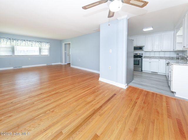 202 Winfall Boulevard, Hertford, NC 27944
