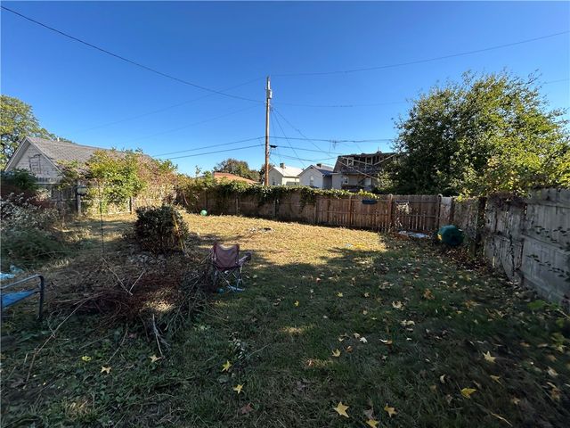 828 Crest Ave, Charleroi Boro, PA 15022