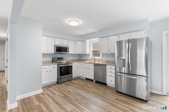 33 Deer Ridge Road, Stonington, CT 06378