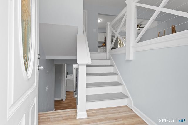 33 Deer Ridge Road, Stonington, CT 06378