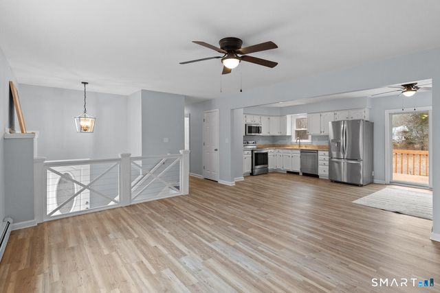 33 Deer Ridge Road, Stonington, CT 06378