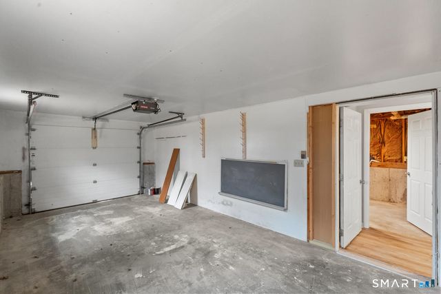 33 Deer Ridge Road, Stonington, CT 06378