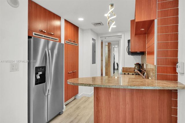 1395 Brickell Ave 3311, Miami, FL 33131