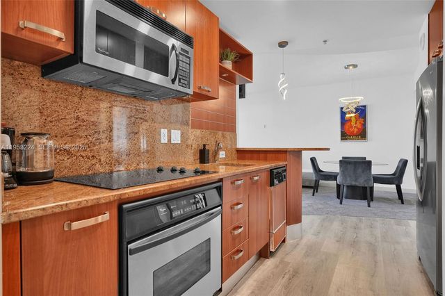 1395 Brickell Ave 3311, Miami, FL 33131