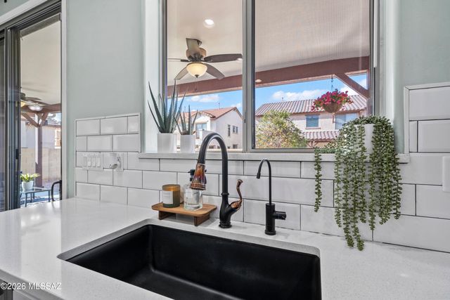 528 W Camino Parrilla, Sahuarita, AZ 85629