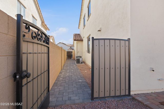 528 W Camino Parrilla, Sahuarita, AZ 85629