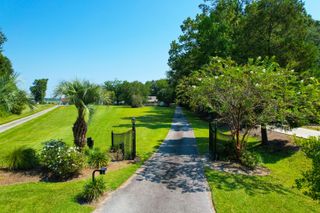 935 River Road, Johns Island, SC 29455
