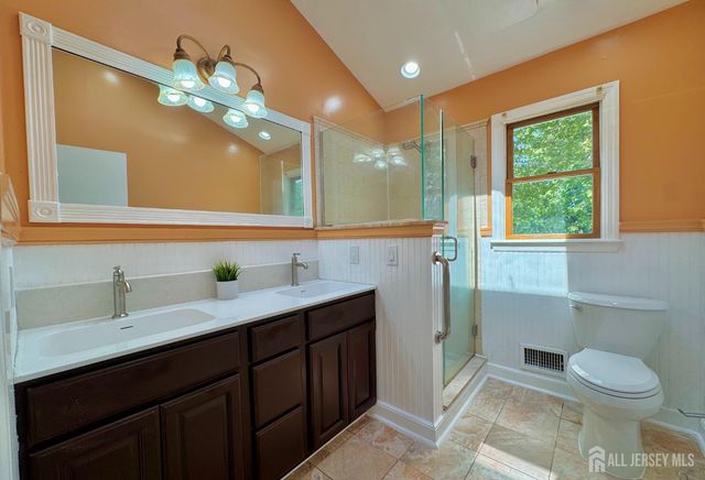19 Library Place, Edison, NJ 08820