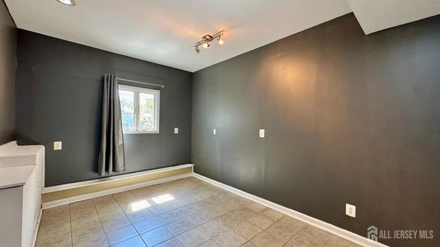 19 Library Place, Edison, NJ 08820