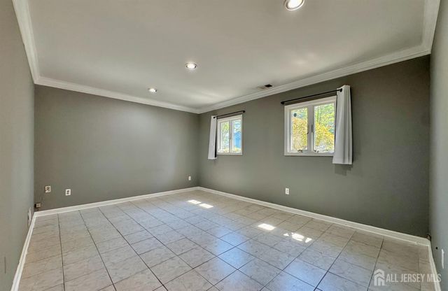 19 Library Place, Edison, NJ 08820